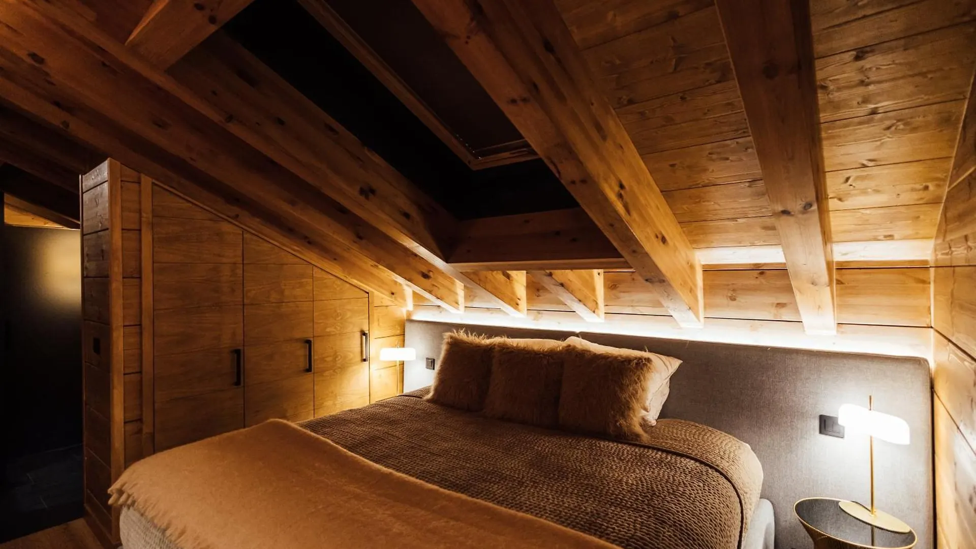 Apartment Arttysur Lux - Best 4 Bdrm Villas In Sierra Nevada