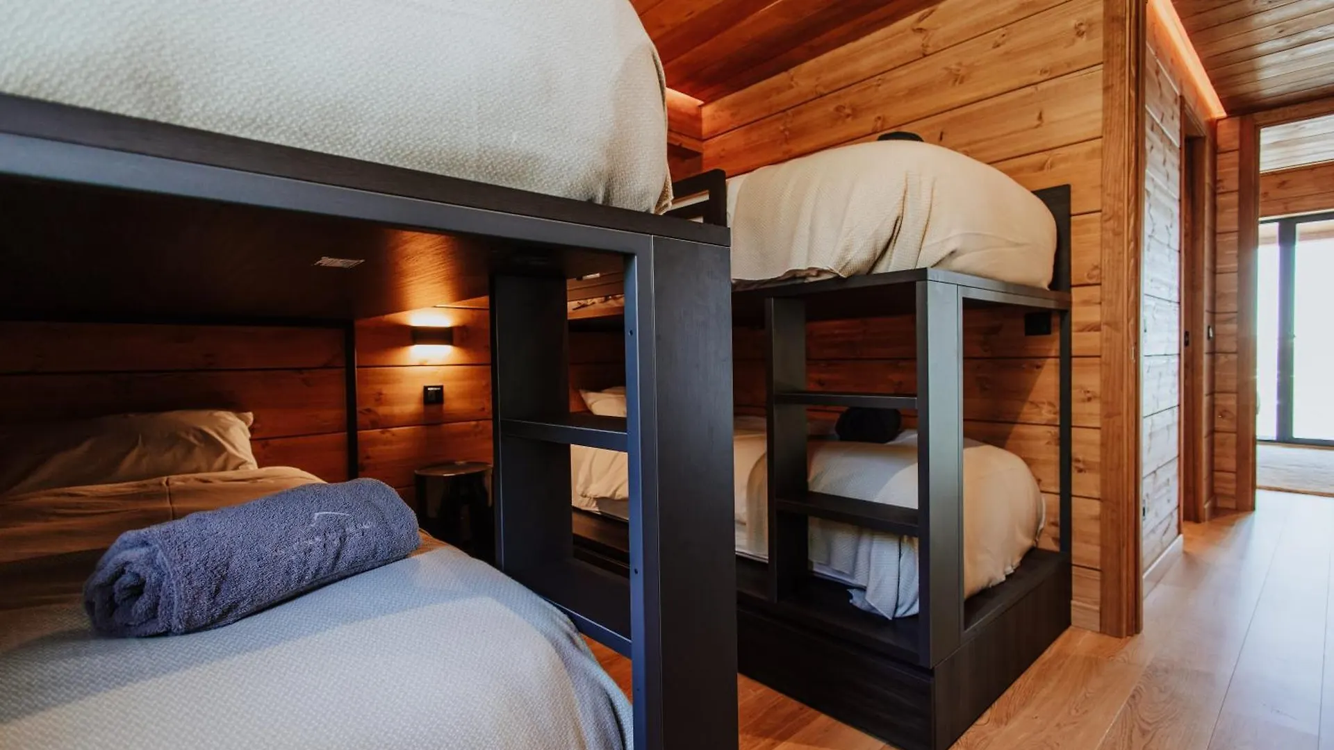 Apartment Arttysur Lux - Best 4 Bdrm Villas In Sierra Nevada