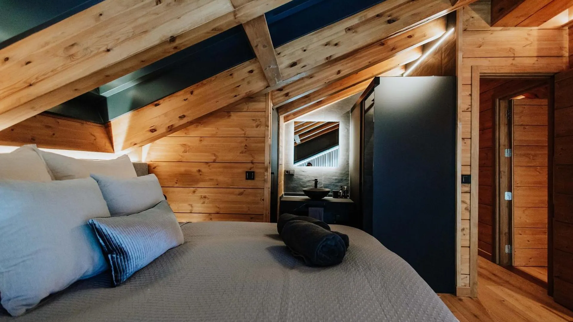 Arttysur Lux - Best 4 Bdrm Villas In Sierra Nevada Apartment